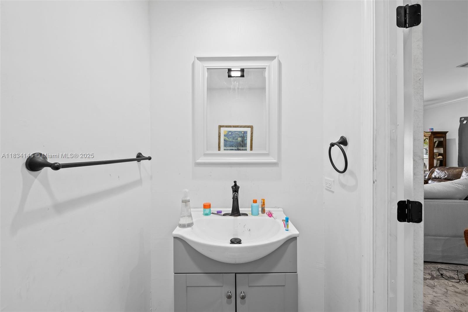 IMPERIAL POINT - Residential