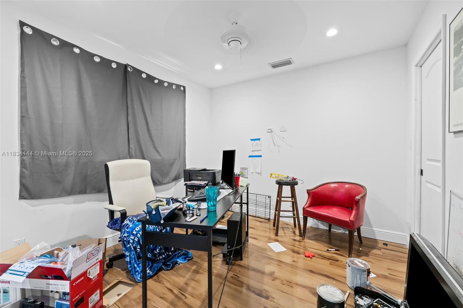 IMPERIAL POINT - Residential