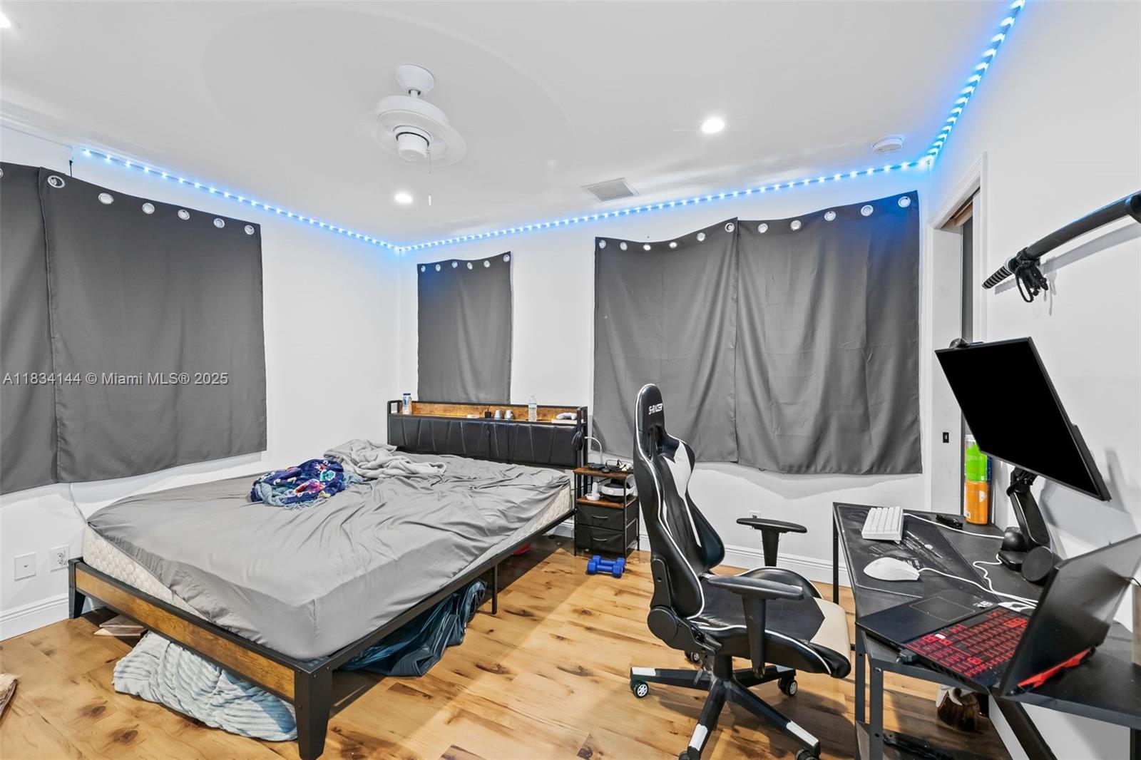 IMPERIAL POINT - Residential