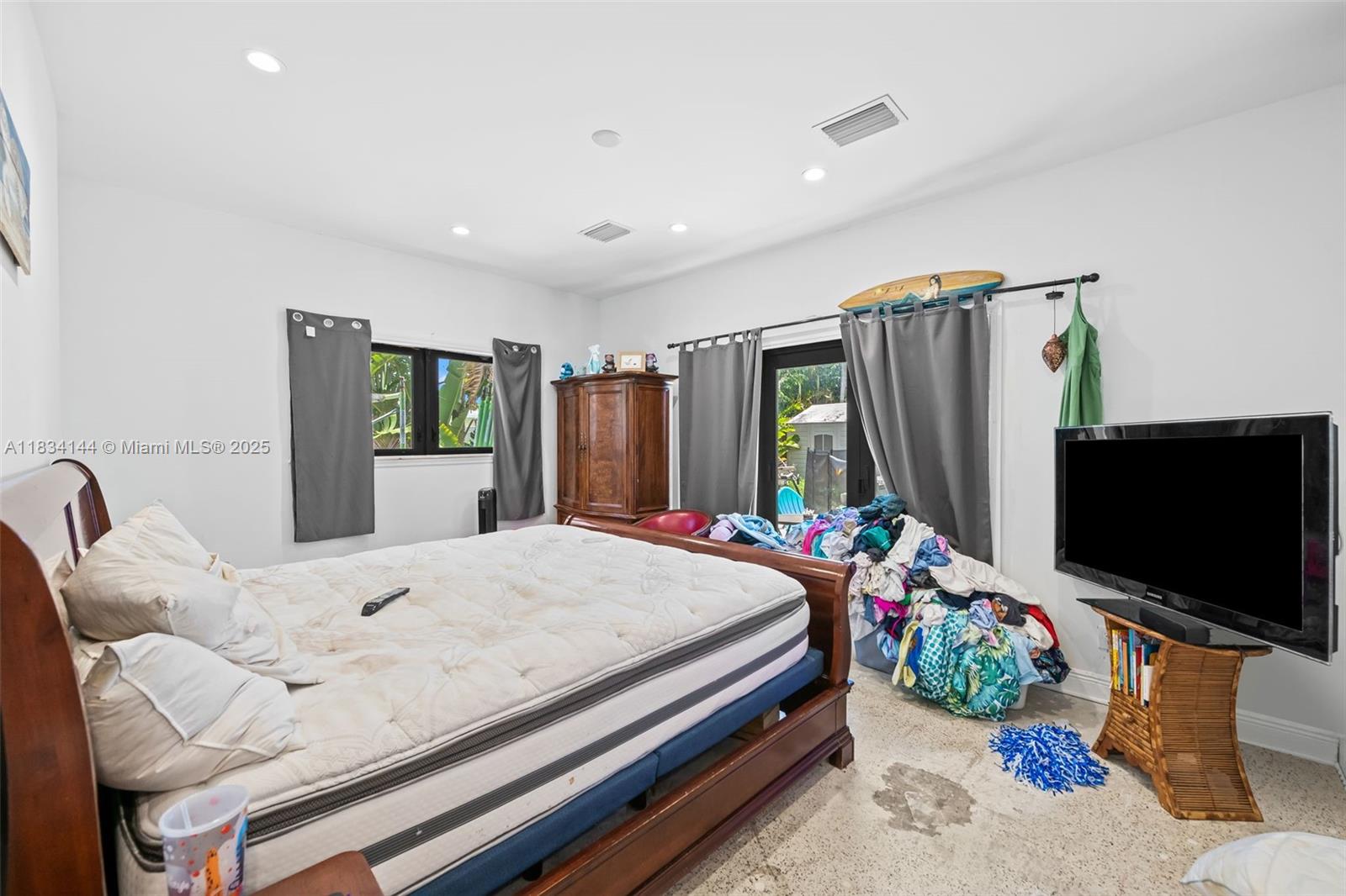 IMPERIAL POINT - Residential