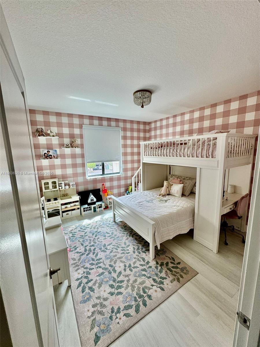 DOWNTOWN DORAL SOUTH PHAS - Residential