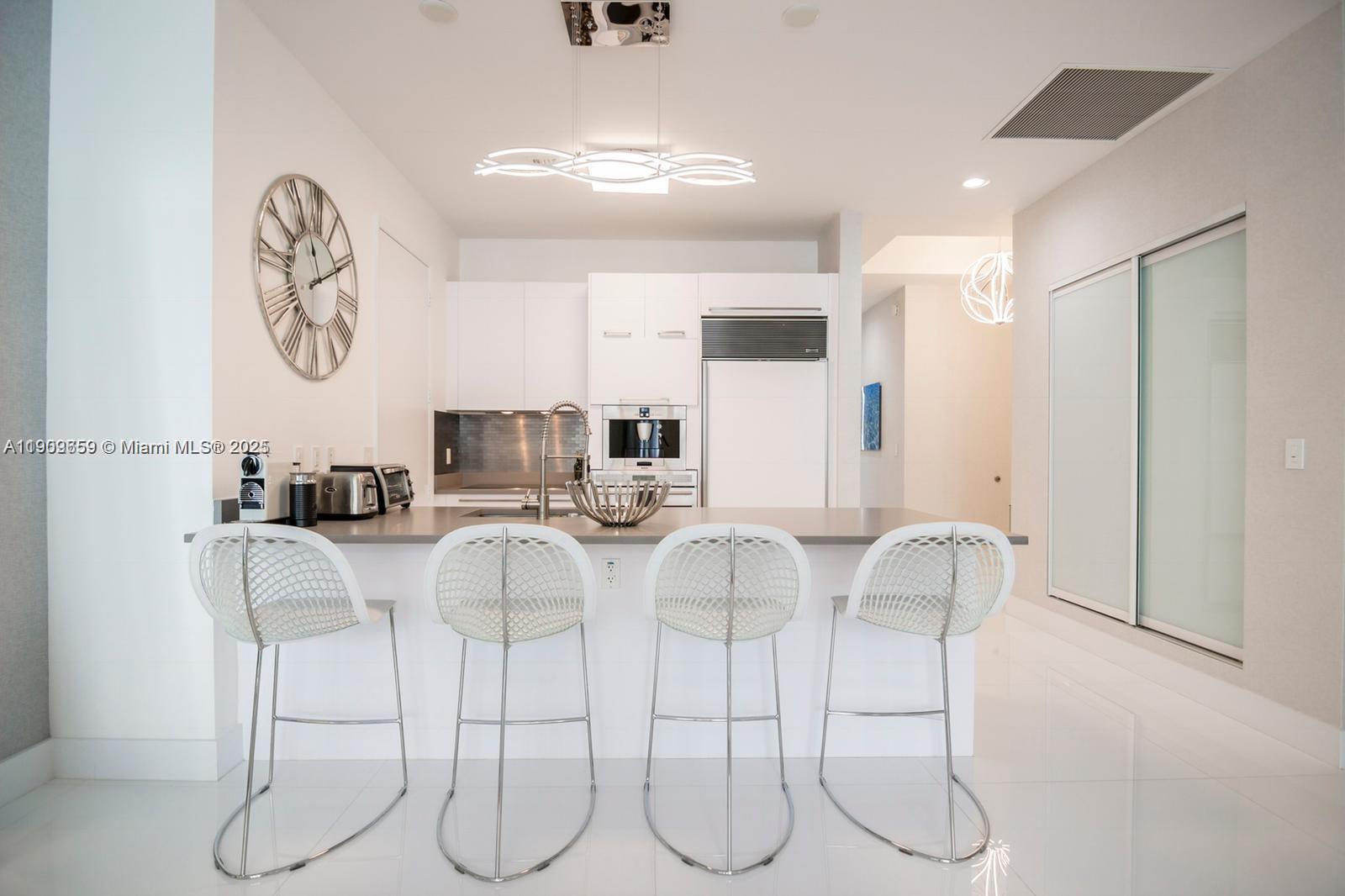 TDR TOWER II CONDO - Residential Lease