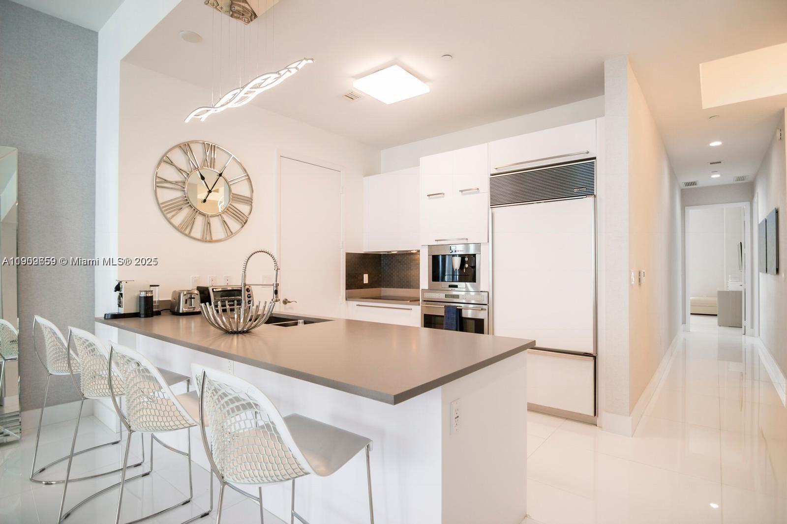 TDR TOWER II CONDO - Residential Lease