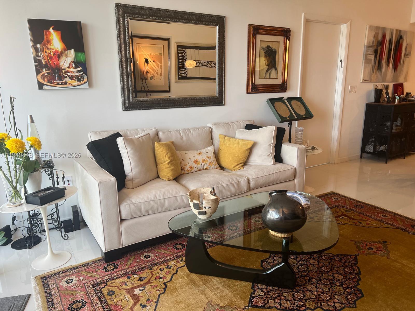 ICON BRICKELL NO TWO - Residential