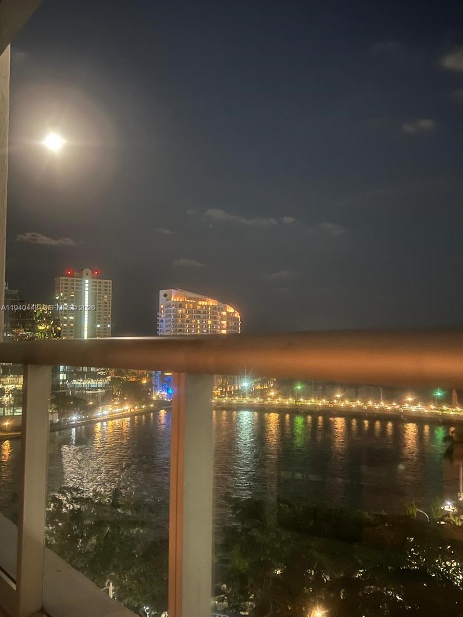 ICON BRICKELL NO TWO - Residential