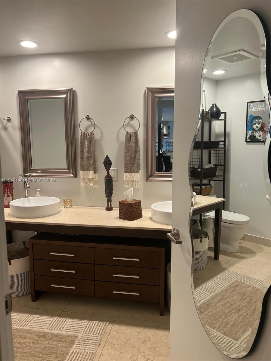 ICON BRICKELL NO TWO - Residential