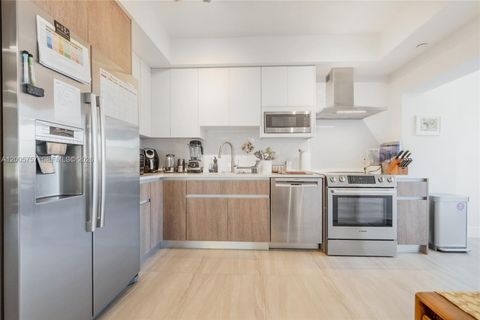 Tiny photo for 120 Salamanca Ave #2A, Coral Gables, FL 33134 (MLS # A12005757)