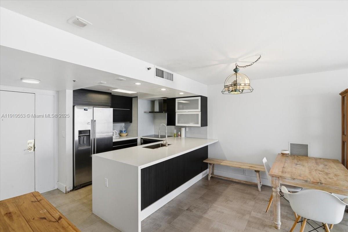 7601 E Treasure Dr # 2109