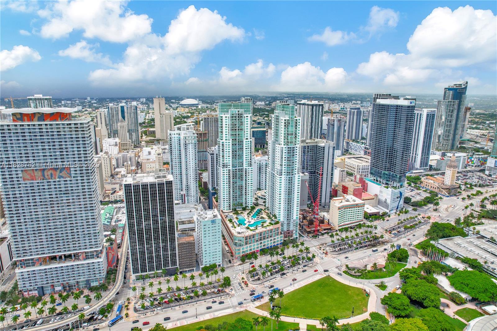 Spacious and modern 2 bed, 2 bath apartment in a prime downtown location across from Bayside and just minutes from Brickell. The unit features built-in closets, a large master bedroom, an open layout with great natural light, and a sleek, modern kitchen. The building offers top amenities including four pools with sun decks, a large gym, sauna, spa, secure garage, and 24/7 concierge. Located steps from CVS, two blocks from Whole Foods, and walking distance to Kaseya Center, Flagler Street, and Brickell City Centre. Easy commute to South Beach and near top-rated schools and public transit. Surrounded by cafes, restaurants, and the waterfront. Great value in one of Miami’s most vibrant and convenient areas.