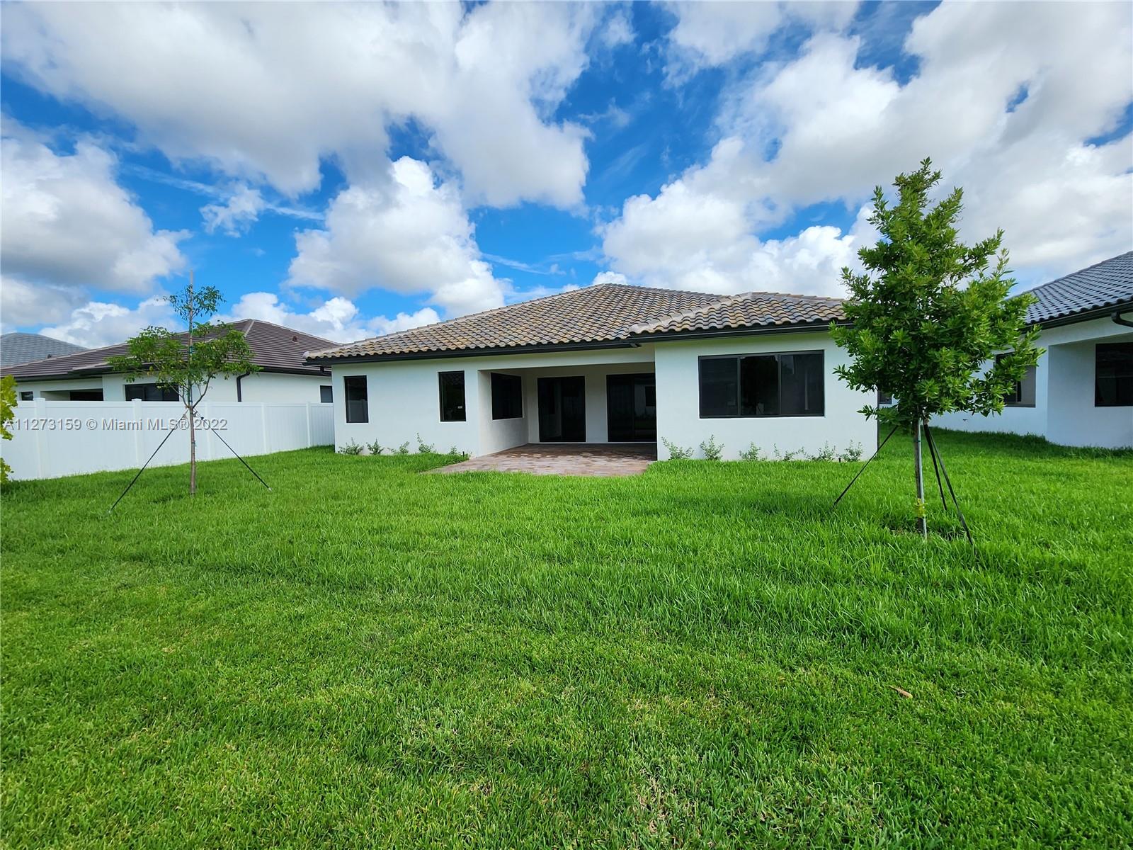 TUSCAN ISLES - Residential