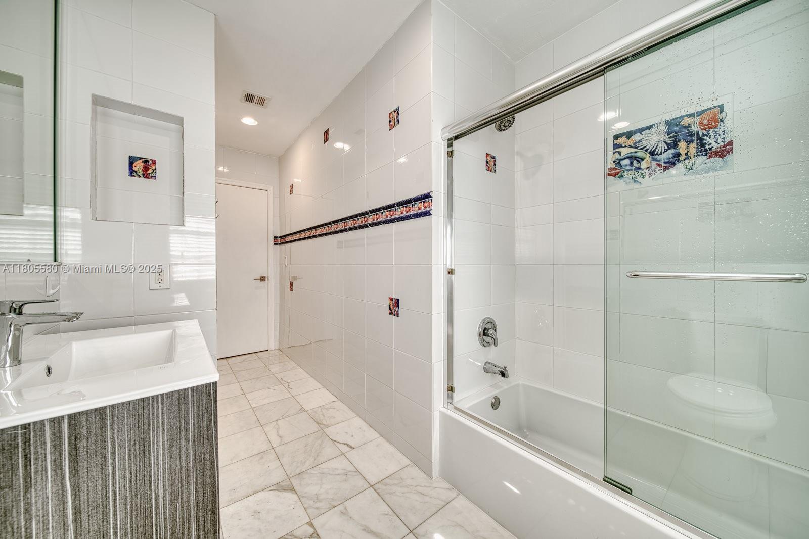 CORAL BAY SEC A AMD PL - Residential Lease