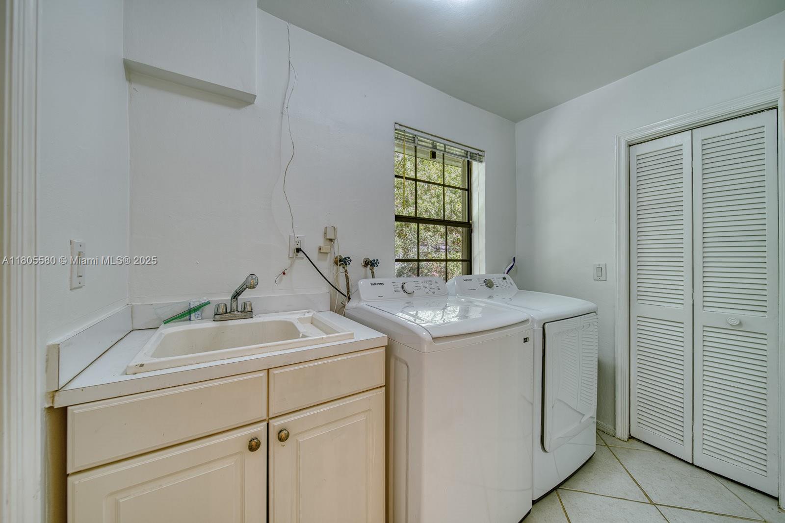 CORAL BAY SEC A AMD PL - Residential Lease