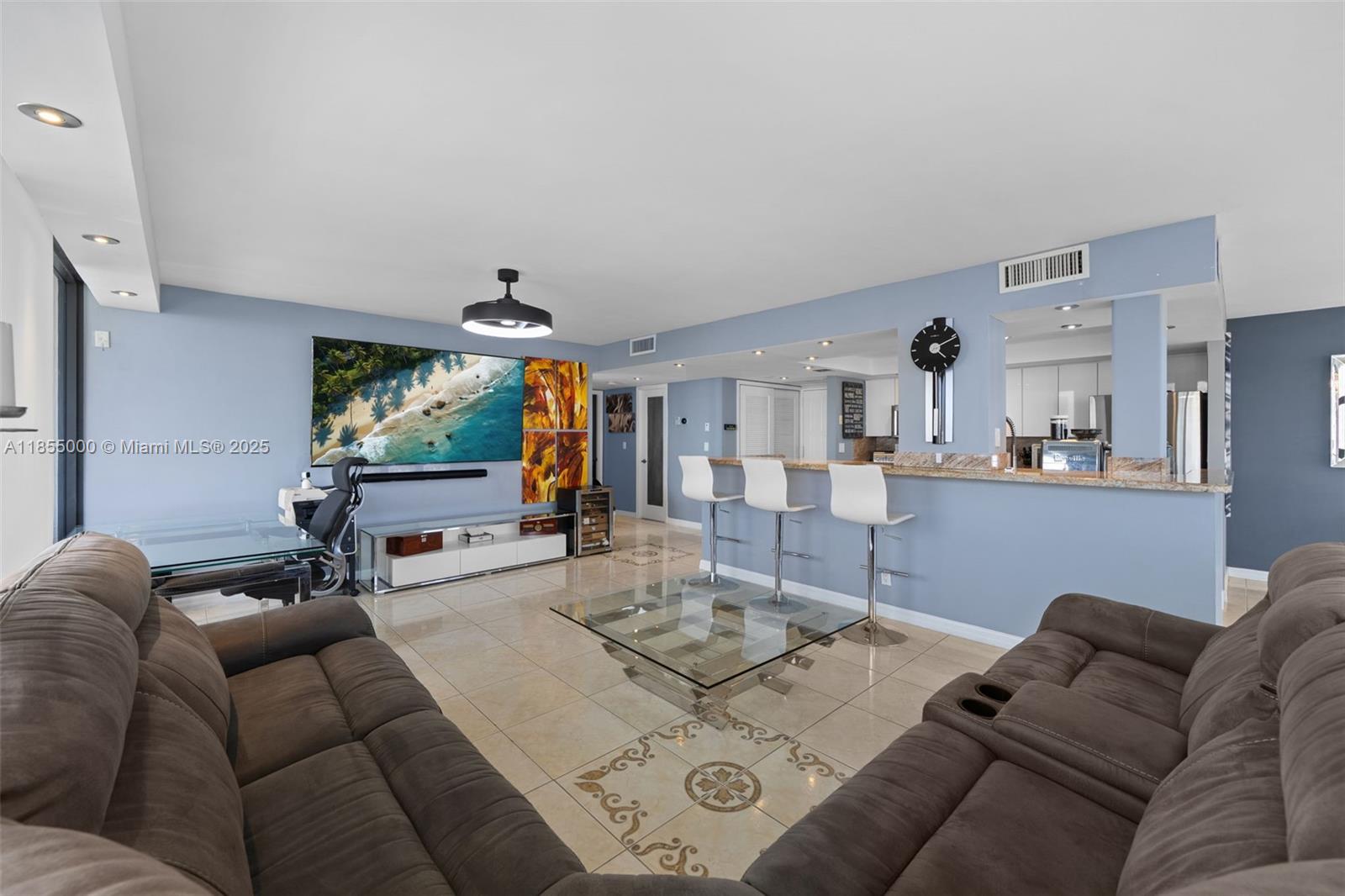 200 LESLIE CONDO - Residential Lease