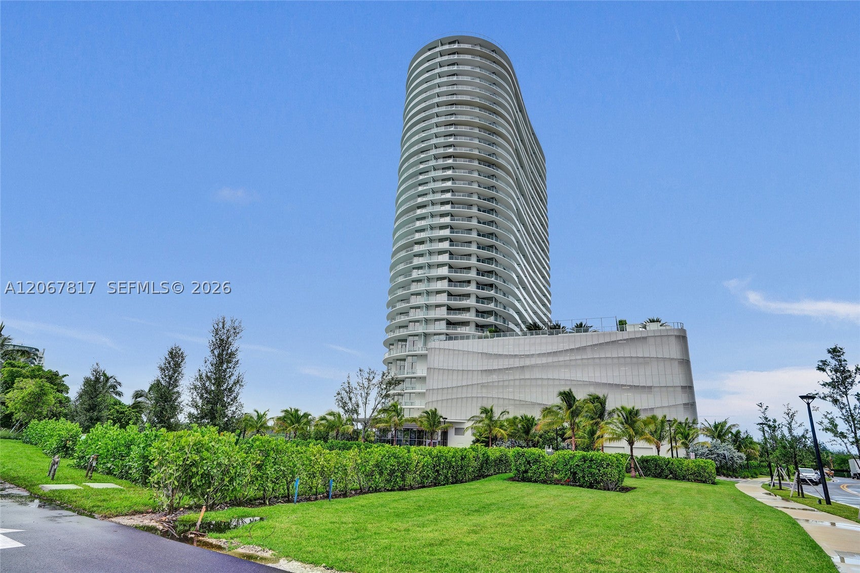 2411 Laguna Cir 1805