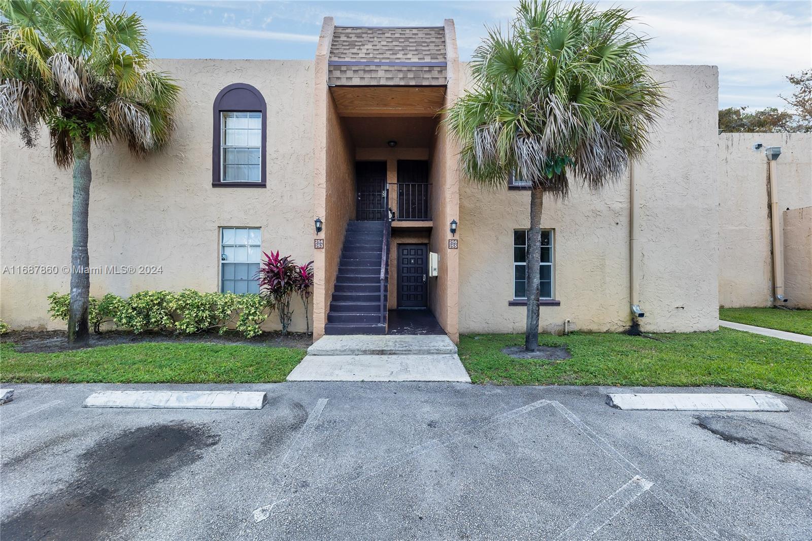 Property for Sale at 4231 Nw 19th St 255, Lauderhill, Miami-Dade County, Florida - Bedrooms: 1 
Bathrooms: 1  - $165,000