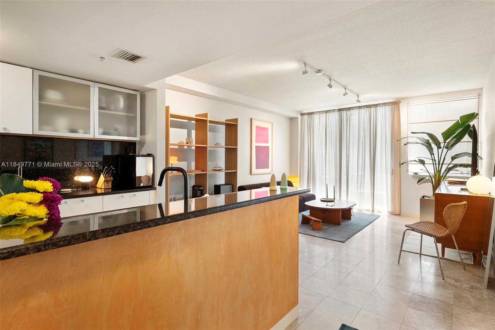 LOFTS AT MAYFAIR CONDO - Residential