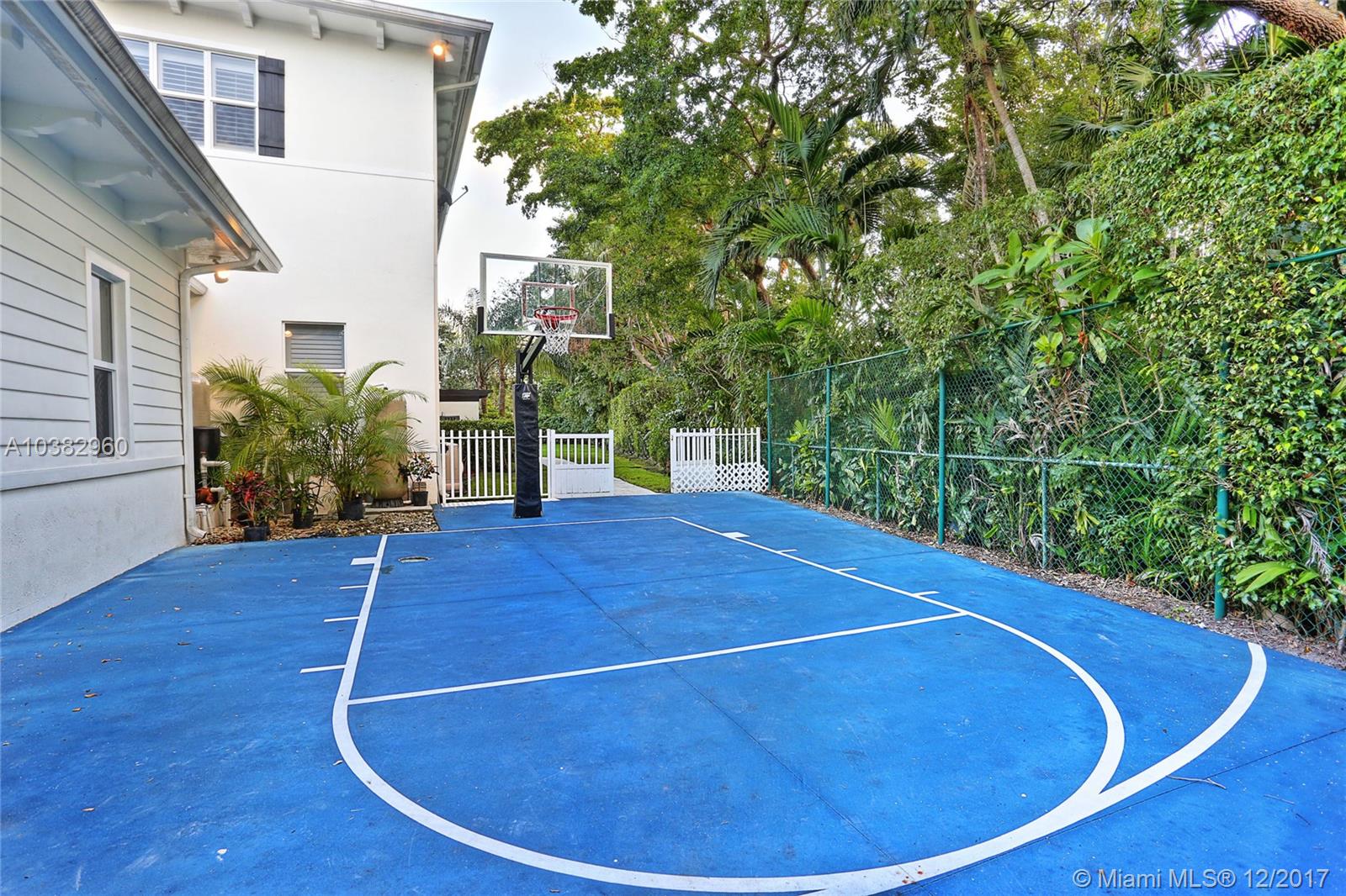 PINE ACRES ESTS - Residential