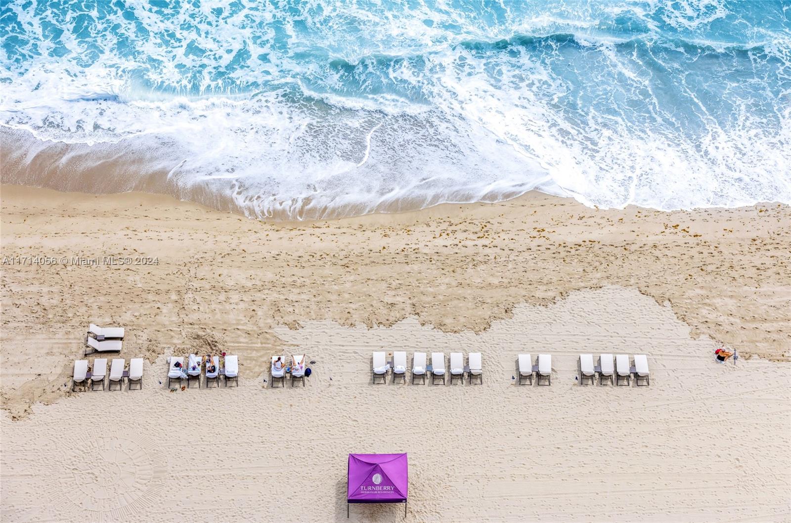 TURNBERRY OCEAN CLUB - Residential