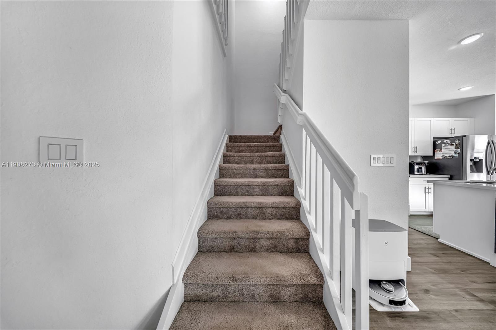 S ALLAPATTAH GARDENS - Residential Lease