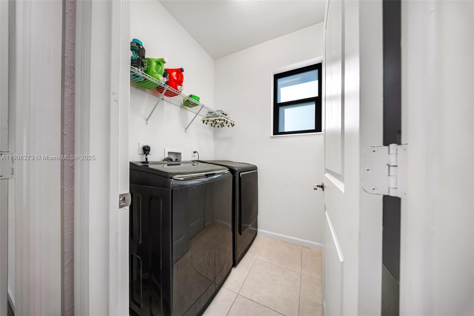 S ALLAPATTAH GARDENS - Residential Lease