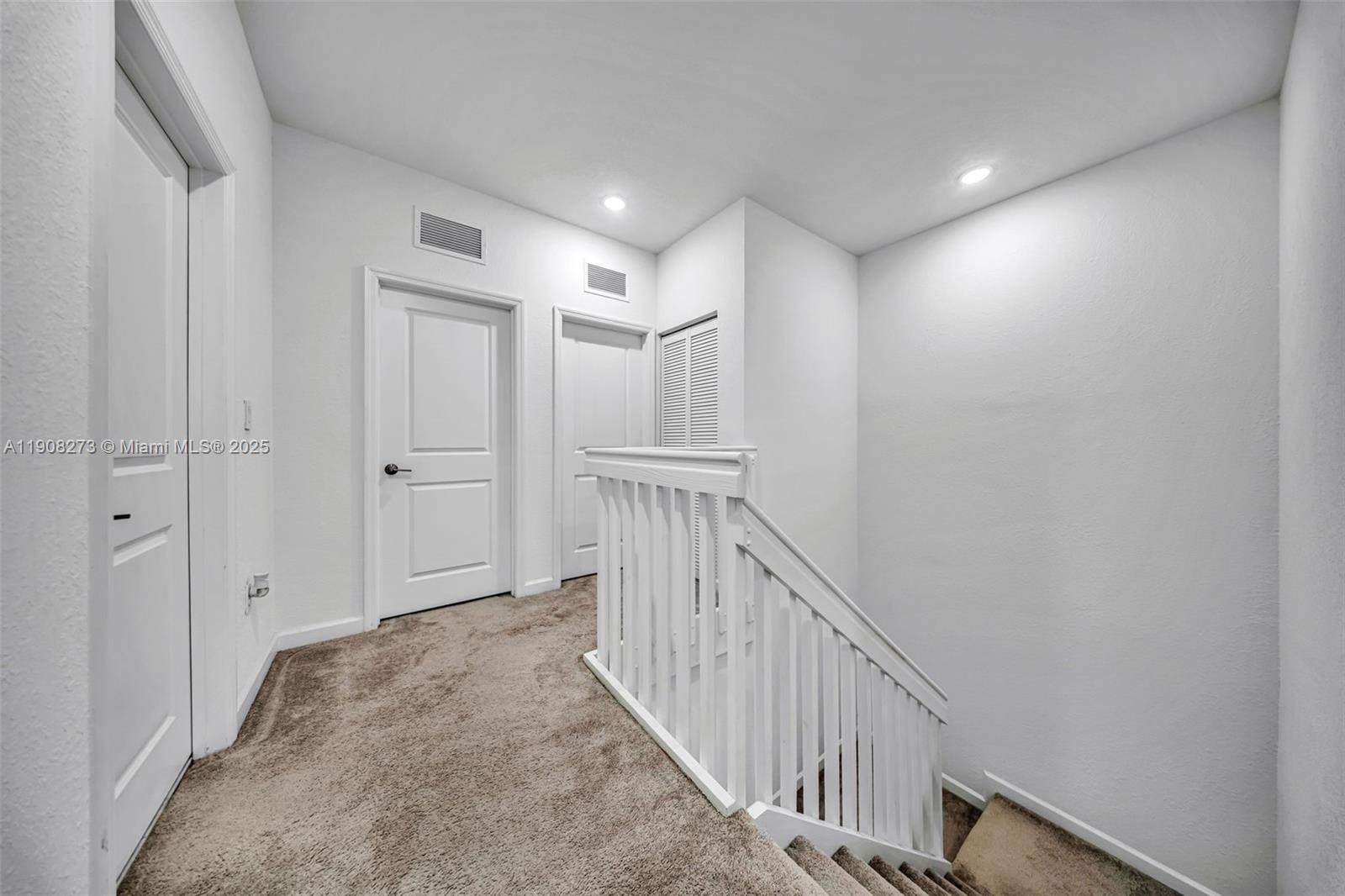 S ALLAPATTAH GARDENS - Residential Lease