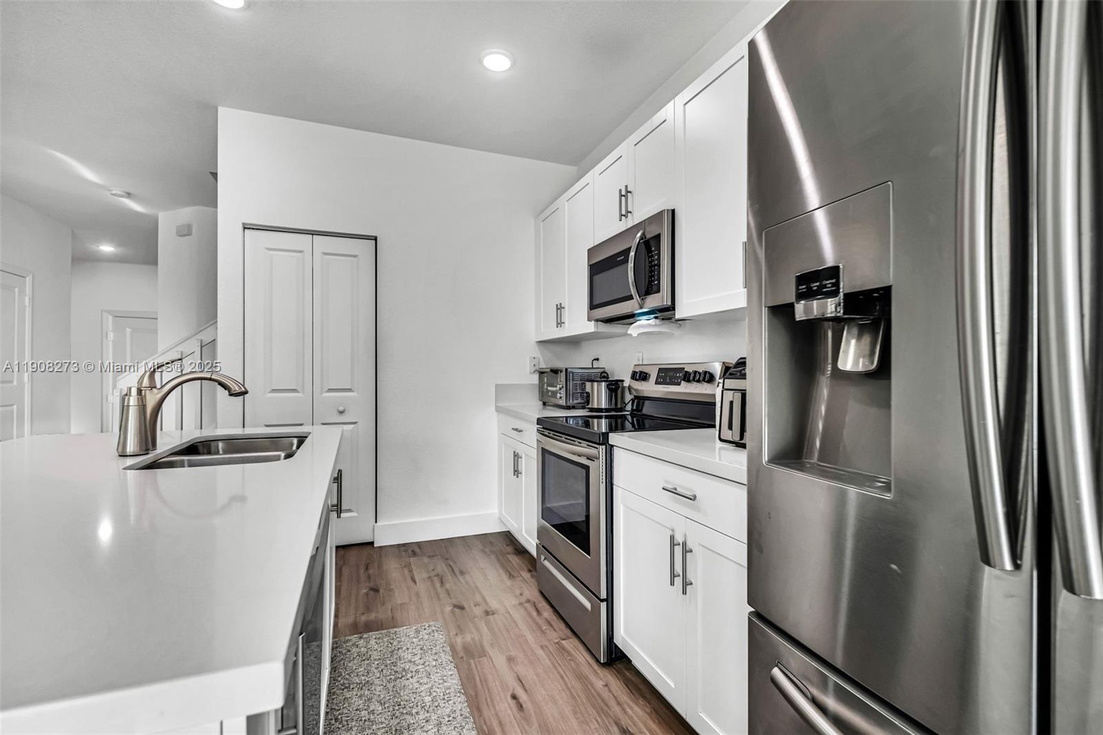 S ALLAPATTAH GARDENS - Residential Lease