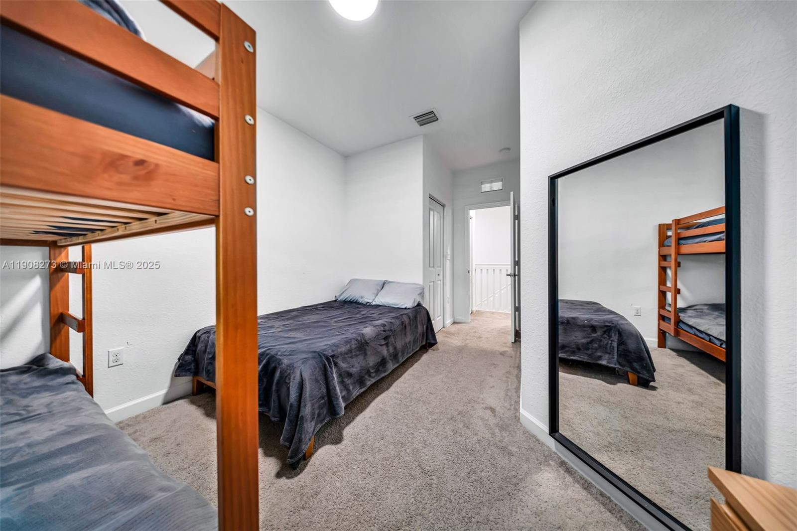 S ALLAPATTAH GARDENS - Residential Lease