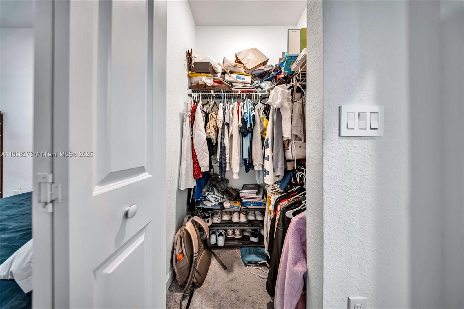 S ALLAPATTAH GARDENS - Residential Lease