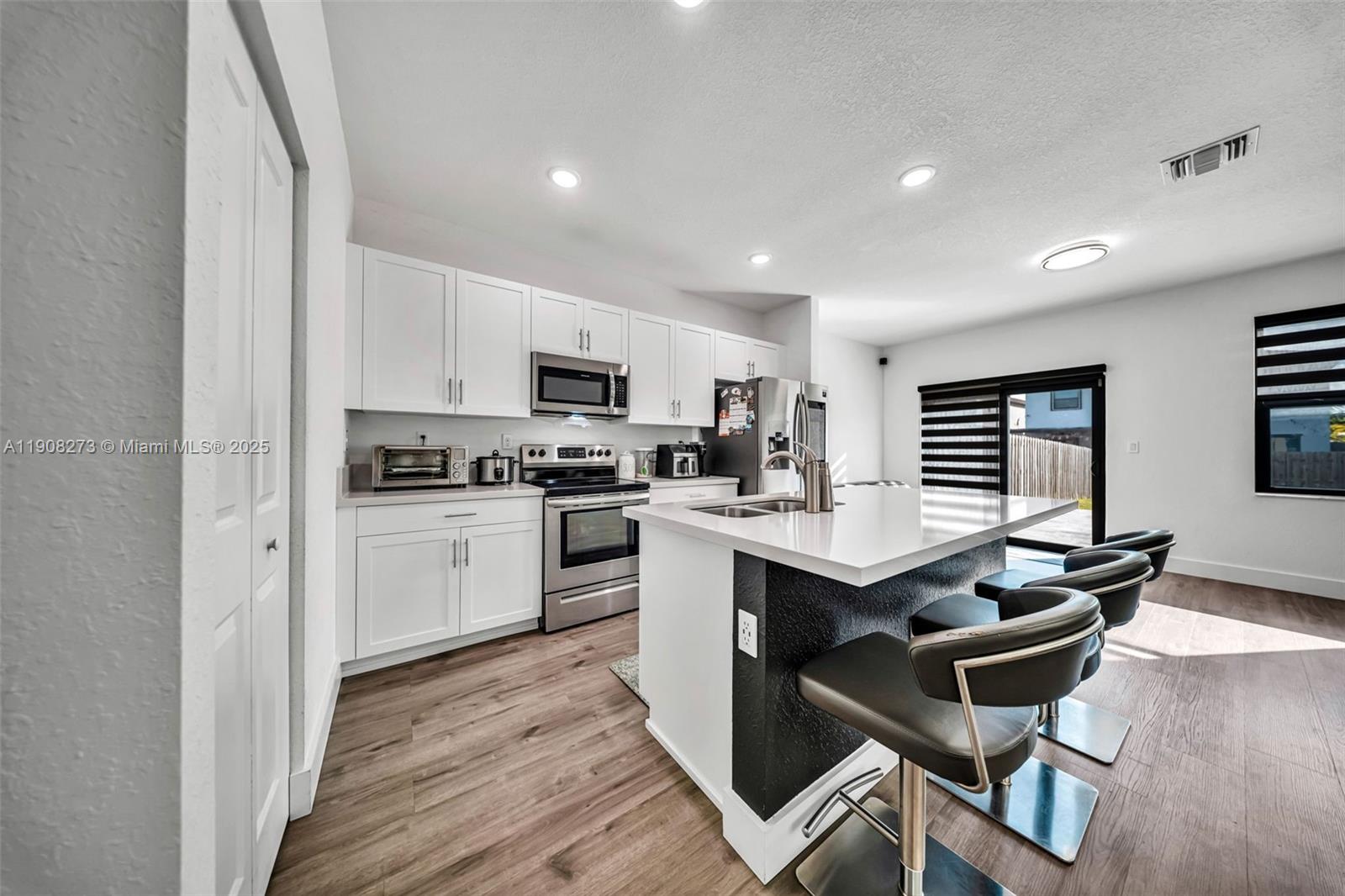 S ALLAPATTAH GARDENS - Residential Lease