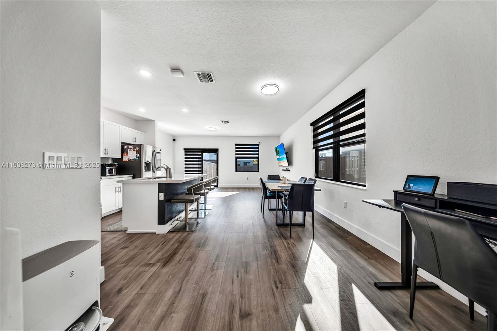 S ALLAPATTAH GARDENS - Residential Lease