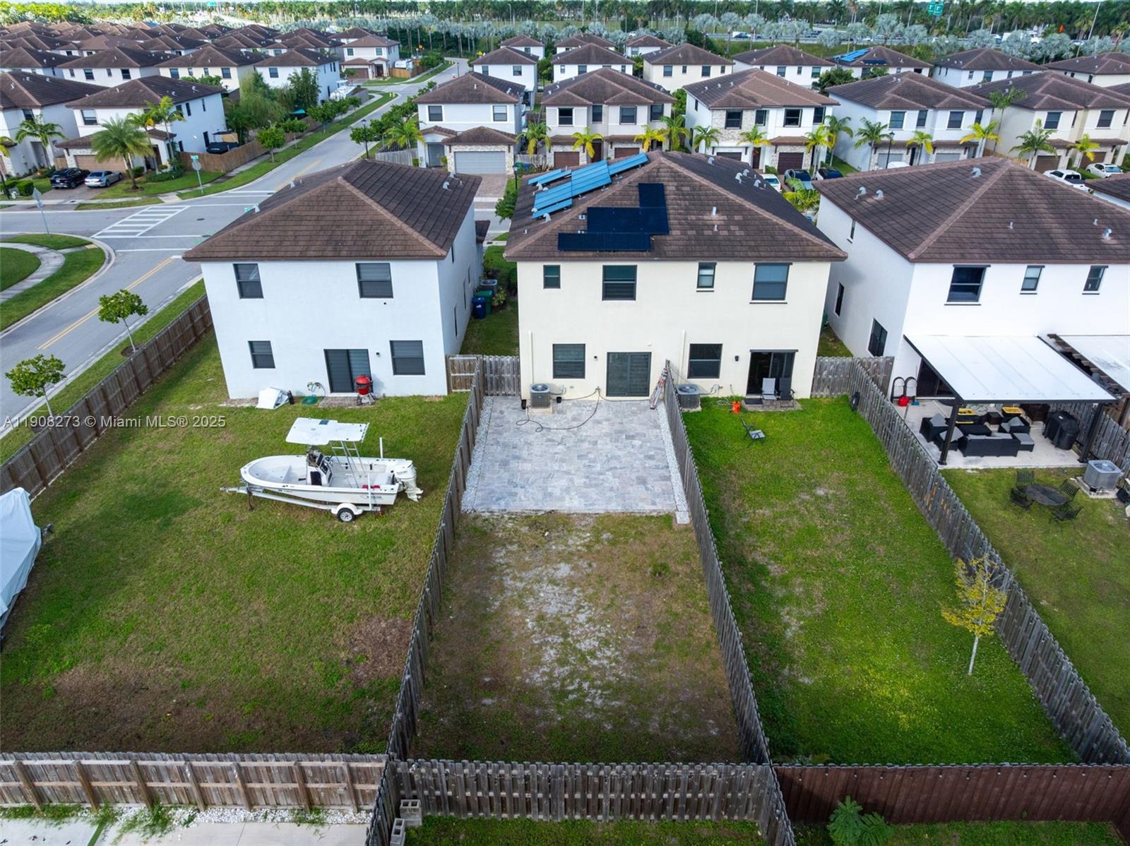 S ALLAPATTAH GARDENS - Residential Lease