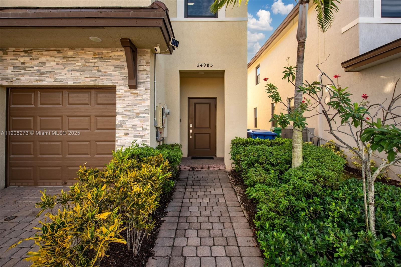 S ALLAPATTAH GARDENS - Residential Lease