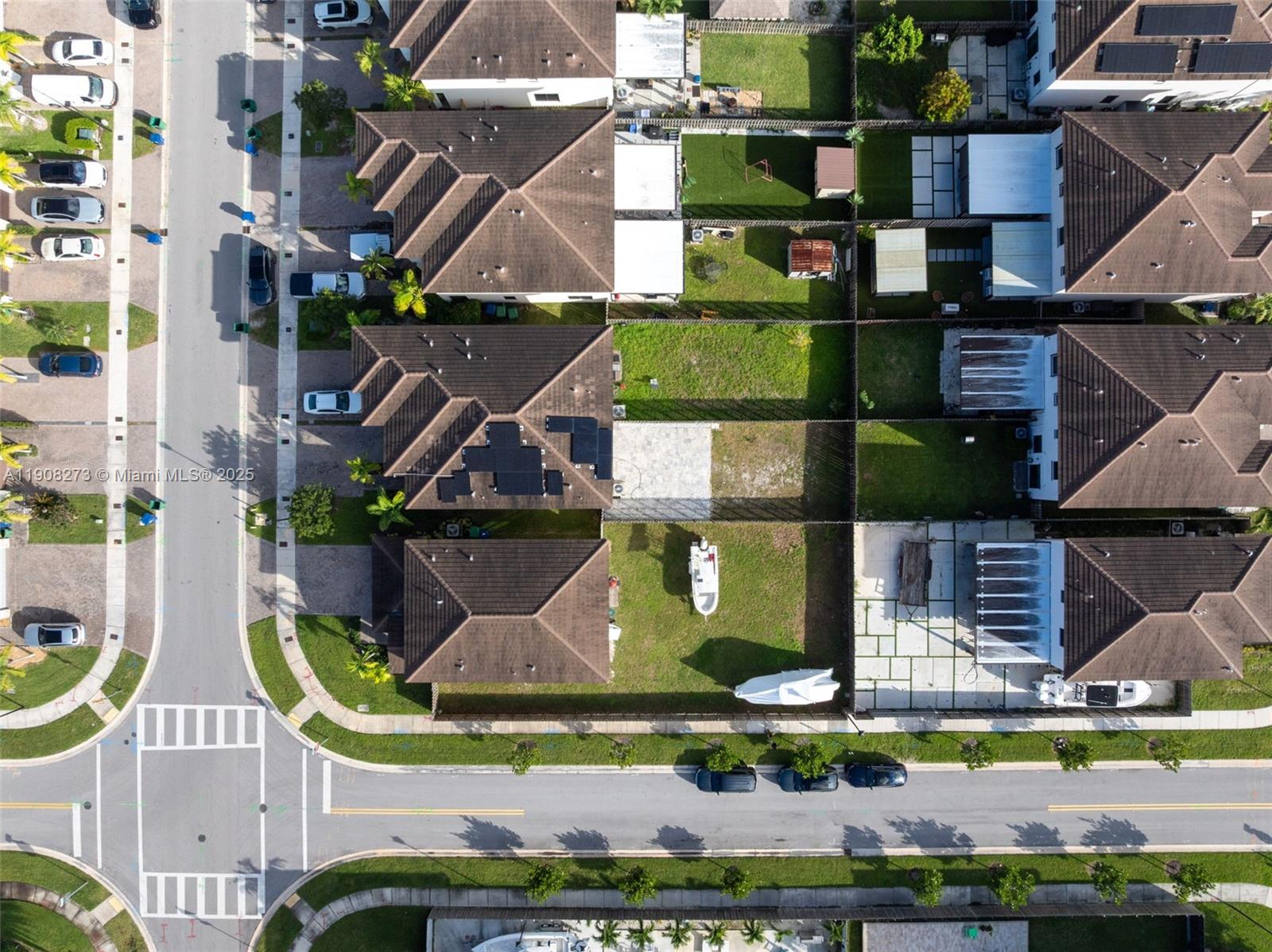 S ALLAPATTAH GARDENS - Residential Lease