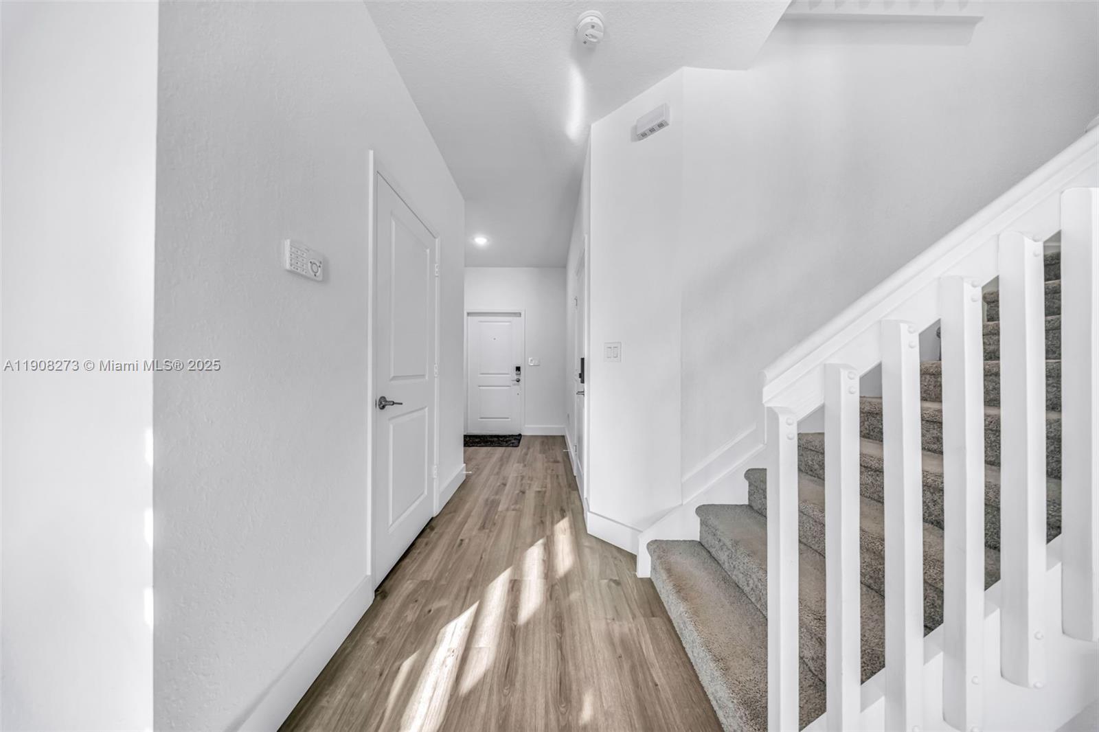 S ALLAPATTAH GARDENS - Residential Lease