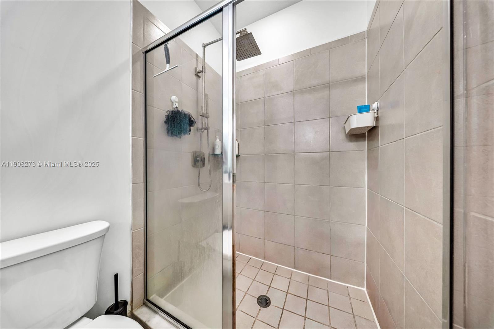 S ALLAPATTAH GARDENS - Residential Lease