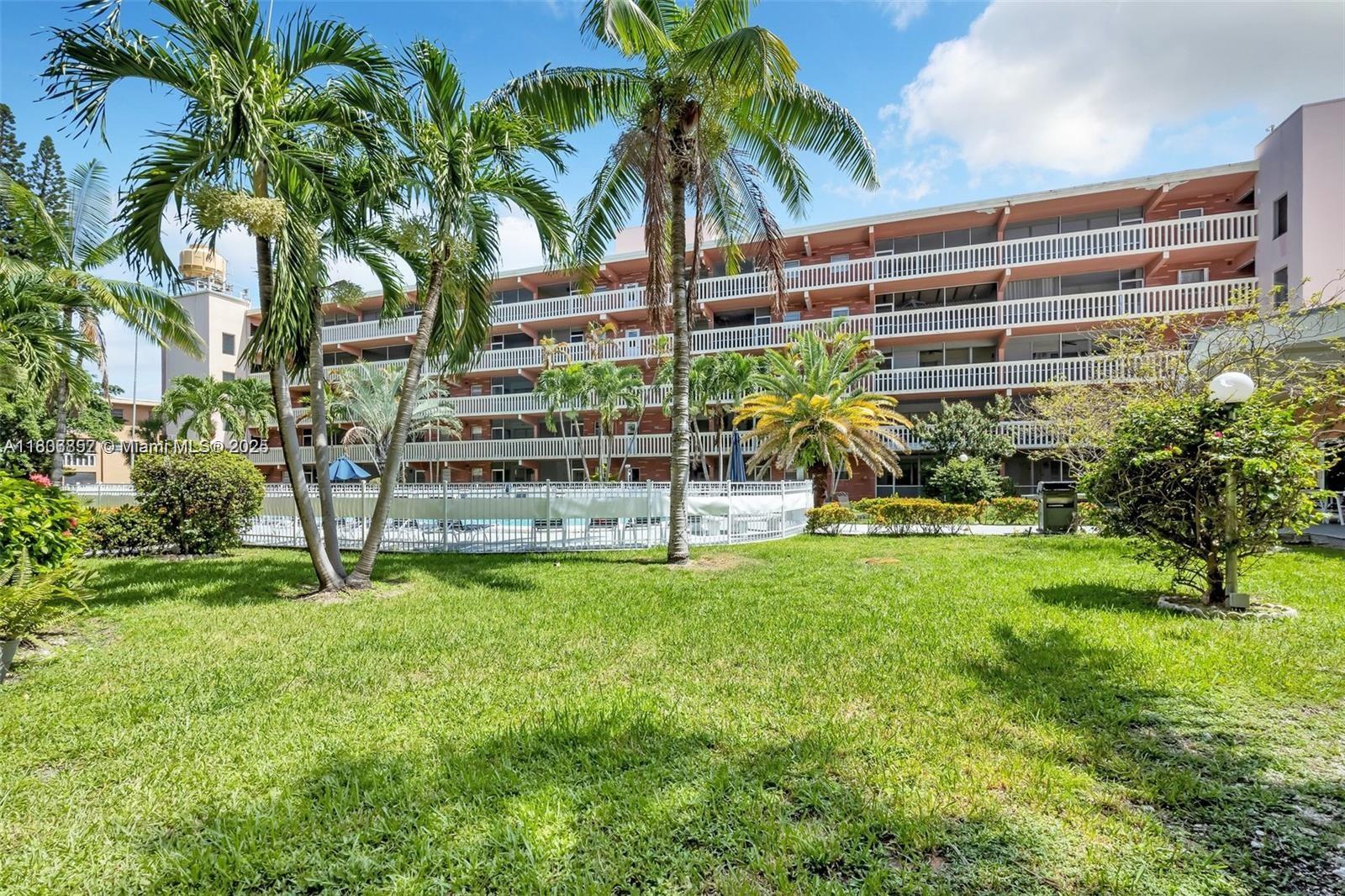 Property for Sale at 141 Ne 10th Ave 22C, Hallandale Beach, Broward County, Florida - Bedrooms: 1 
Bathrooms: 1  - $185,000