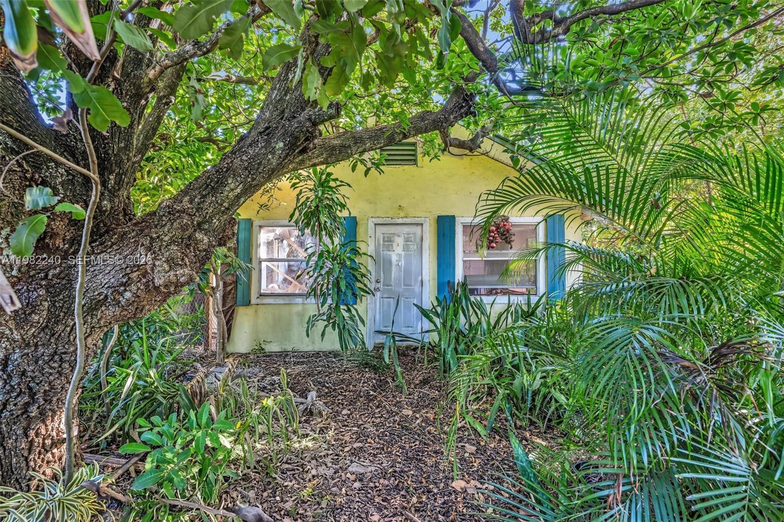 LAKE WORTH TOWN OF - Residential