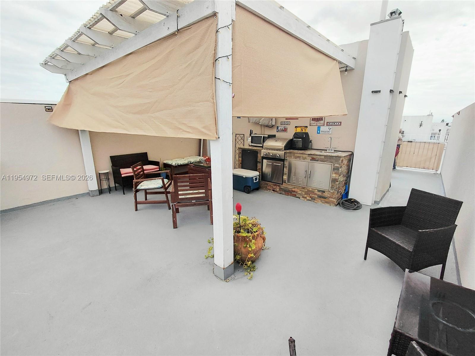 PARADISE GARDENS - Residential