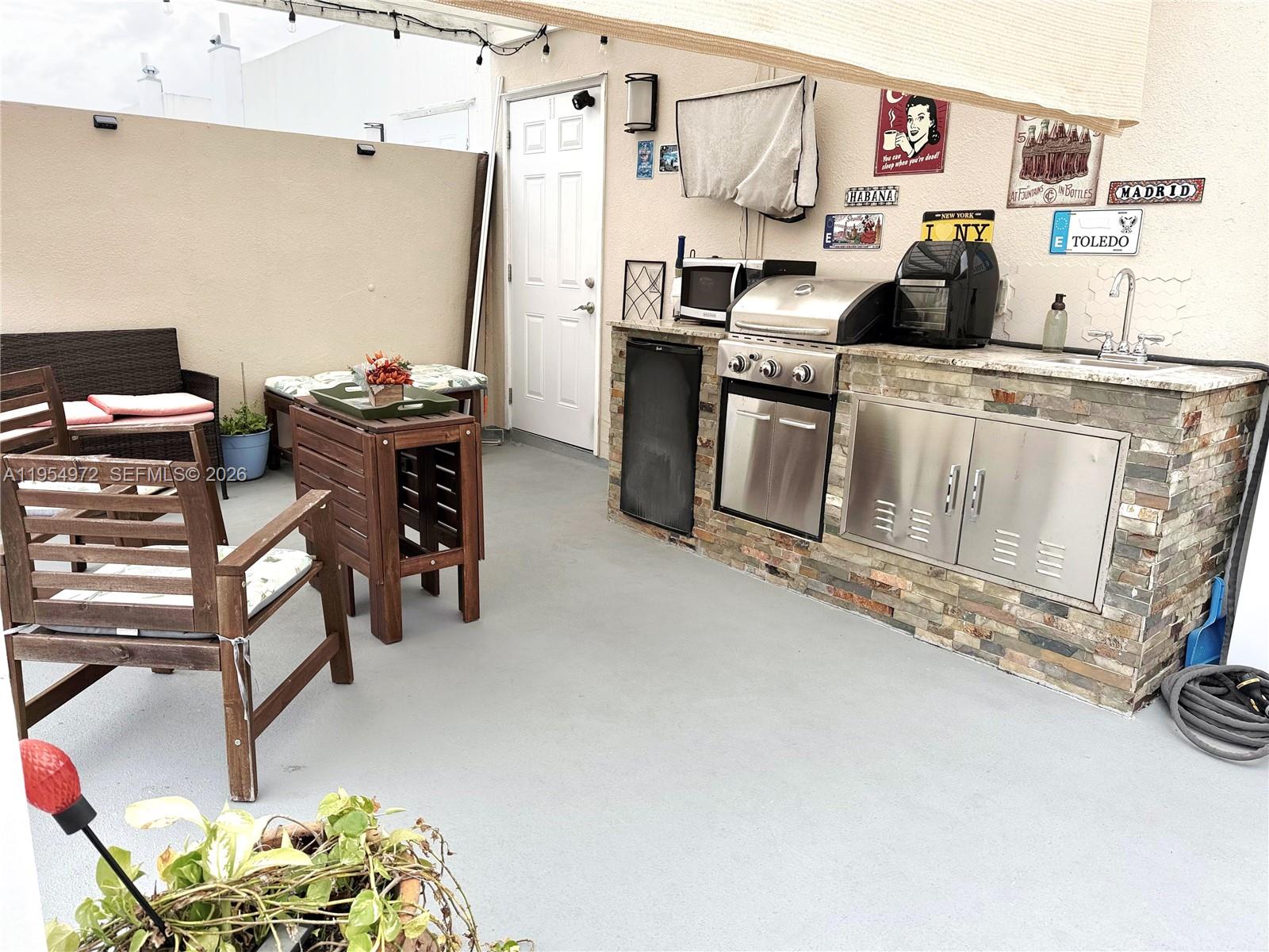 PARADISE GARDENS - Residential