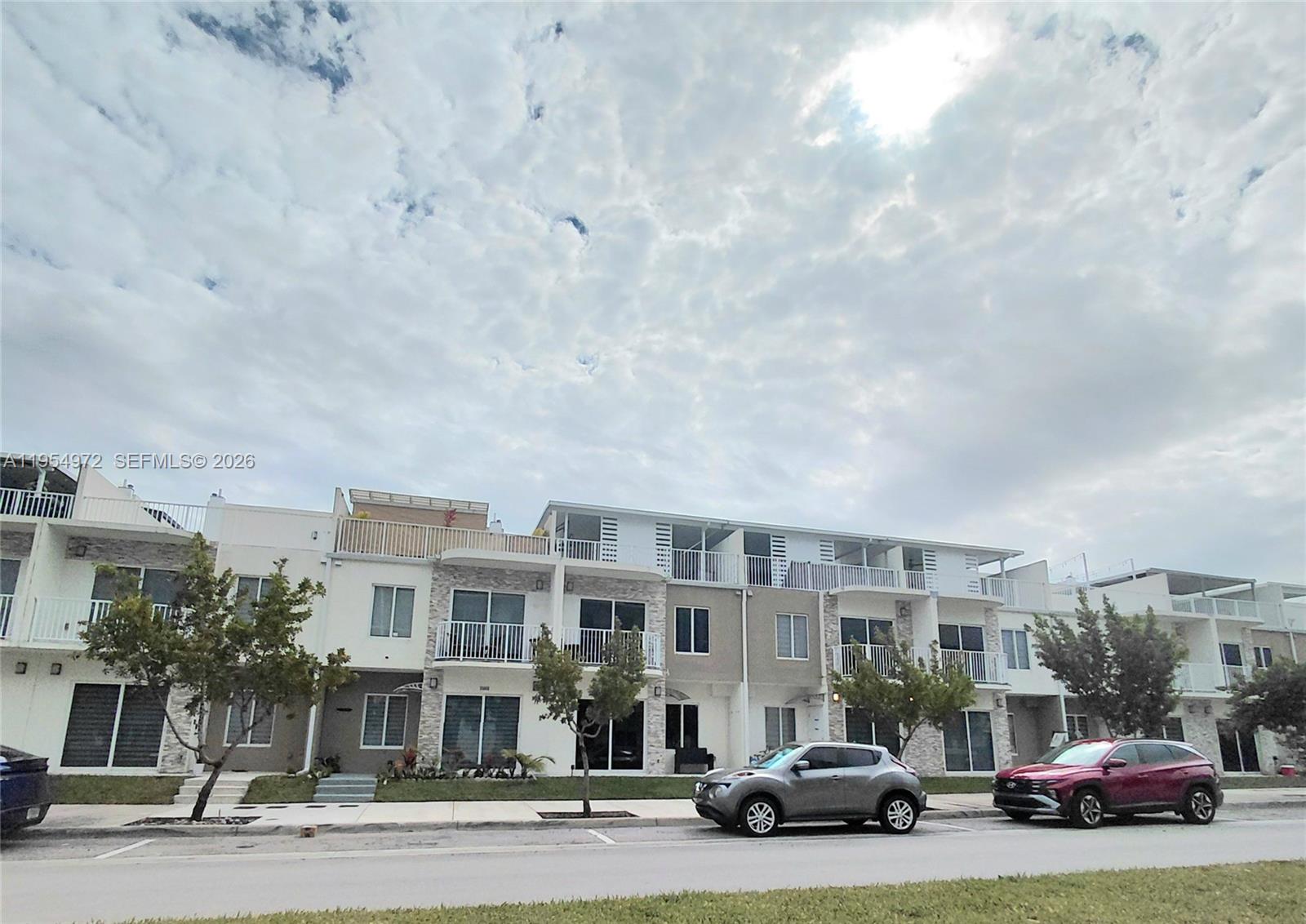 PARADISE GARDENS - Residential