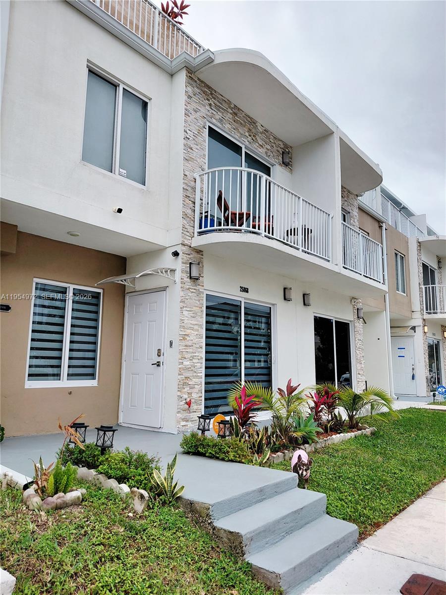 PARADISE GARDENS - Residential