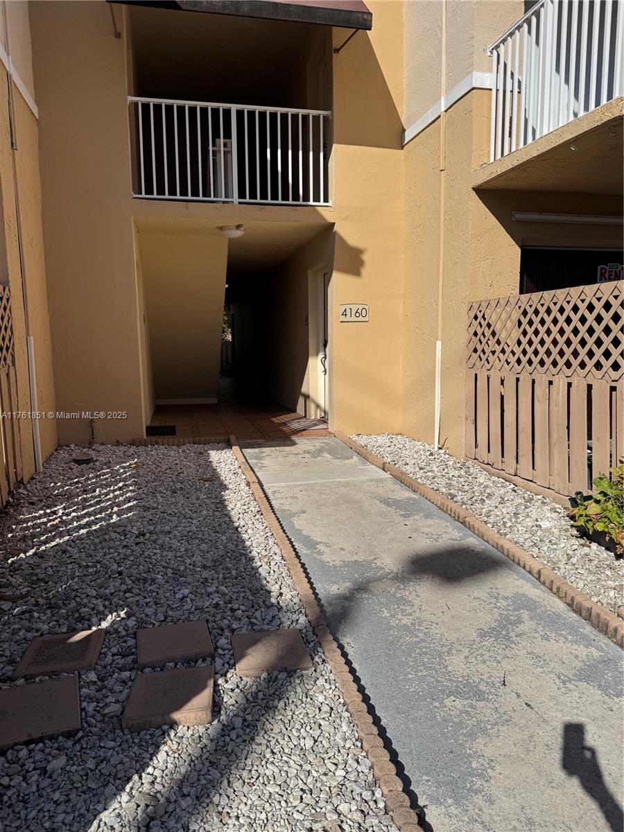 Rental Property at 4160 Nw 79th Ave 1G, Doral, Miami-Dade County, Florida - Bedrooms: 2 
Bathrooms: 2  - $2,300 MO.