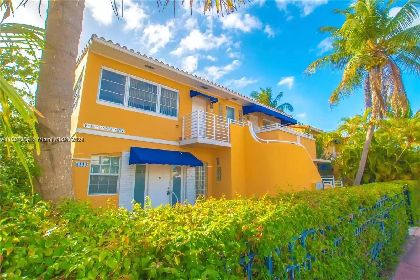Nice 600 Sqft -1BD/1Bathroom residence in a garden-style building features a spacious floor plan with charming details throughout, bright natural lighting, & more! Private entrance & large outdoor patio for outdoor living. Enjoy being just steps away from the beach, Ocean Park, shops, cafes, and much more! PRESENT OFFER: TENANT APPLICATION ON THE MLS ATTACHMENT, IDS, INCOME W2 or tax return, high credit score, Steady Job for at least the last 2 years. The OWNER WILL RUN BACKGROUND ($100 for each adult), RENTAL PAYMENTS THROUGH ACH PAYMENT ONLY