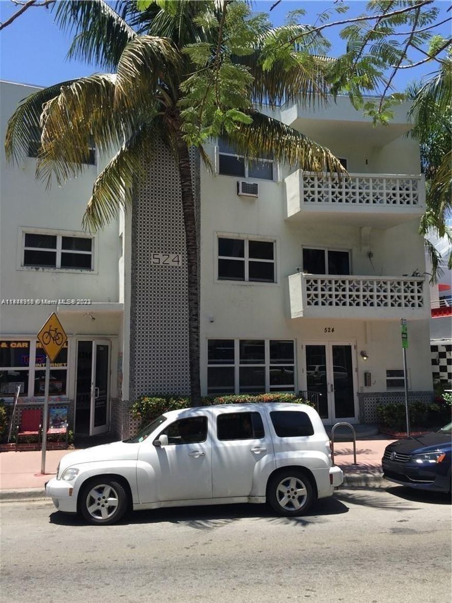 ****Investors opportunity***First time buyers welcome, south beach 1 bedroom apartment with a private parking space assigned , covered garage, Washington place condominium, unit located on top 3th floor, completely furnished. Occupied until November 30th  paying $2400/ m.Realtors follow the instructions using the showing assistant link, as well read broker remarks.