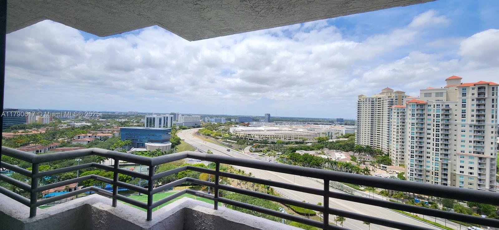 3300 Ne 191st St Lp02, Aventura, Miami-Dade County, Florida - 2 Bedrooms  
2 Bathrooms - 