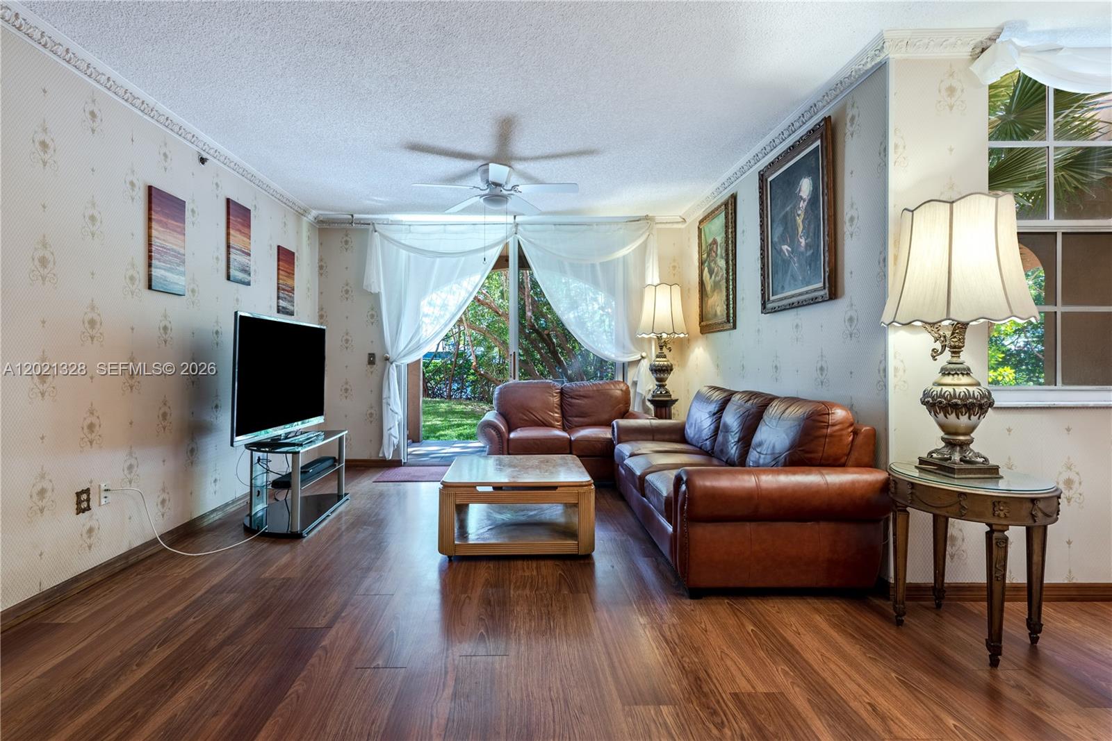 19601 E Country Club Dr 7102