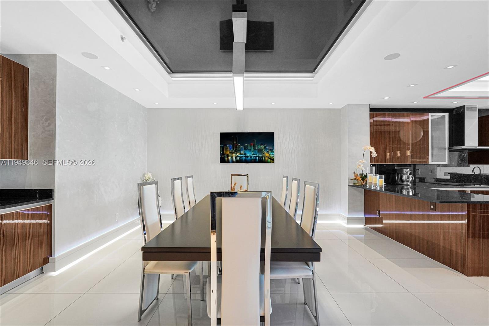 TRUMP HOLLYWOOD - Residential