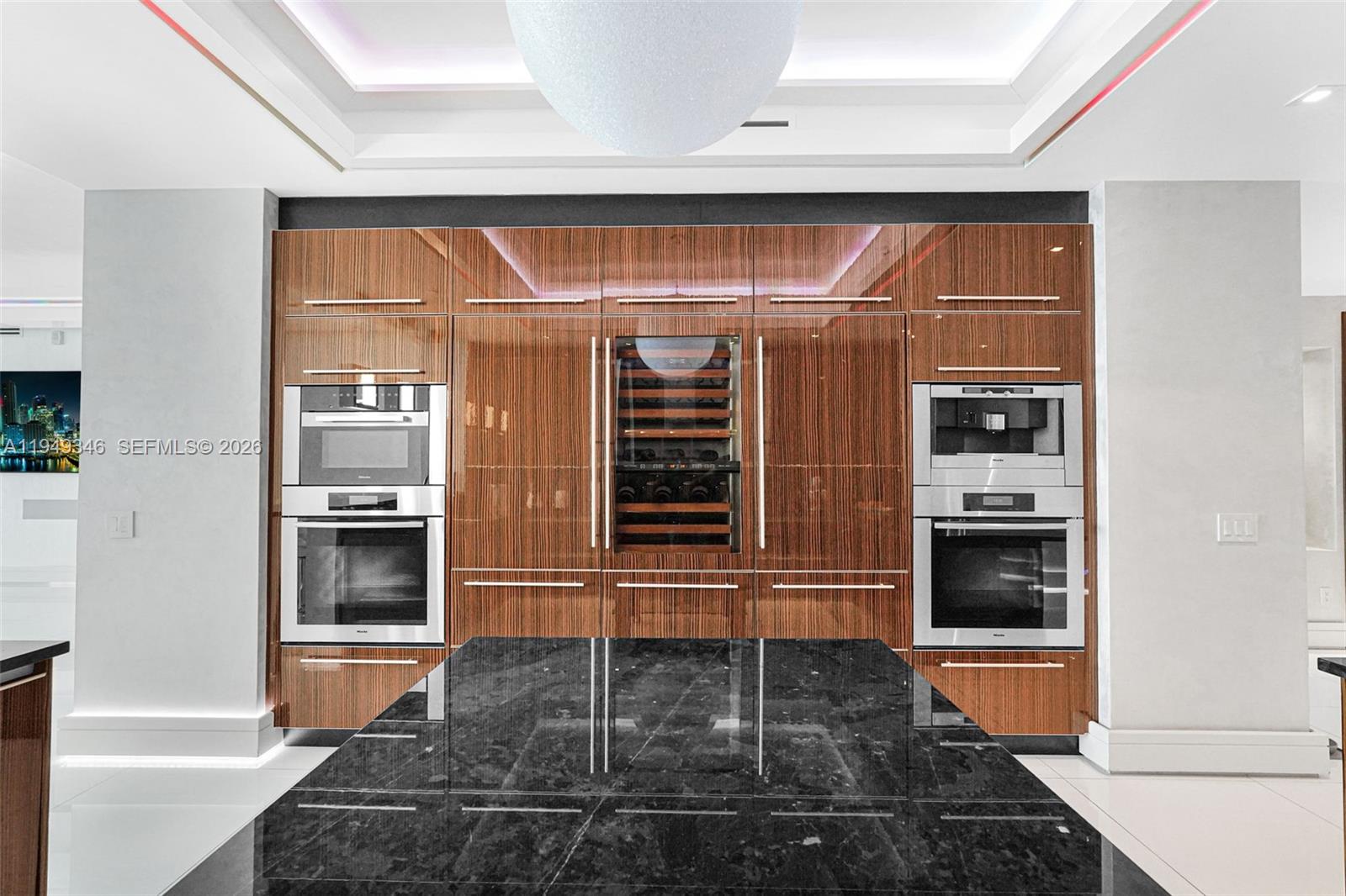 TRUMP HOLLYWOOD - Residential