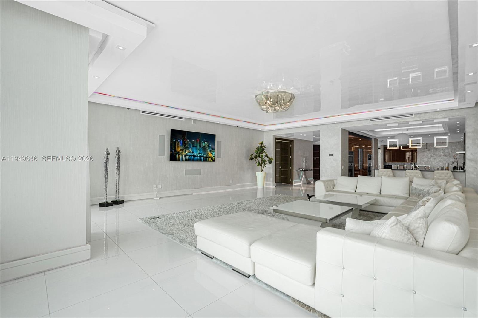 2711 S Ocean Drive 3704