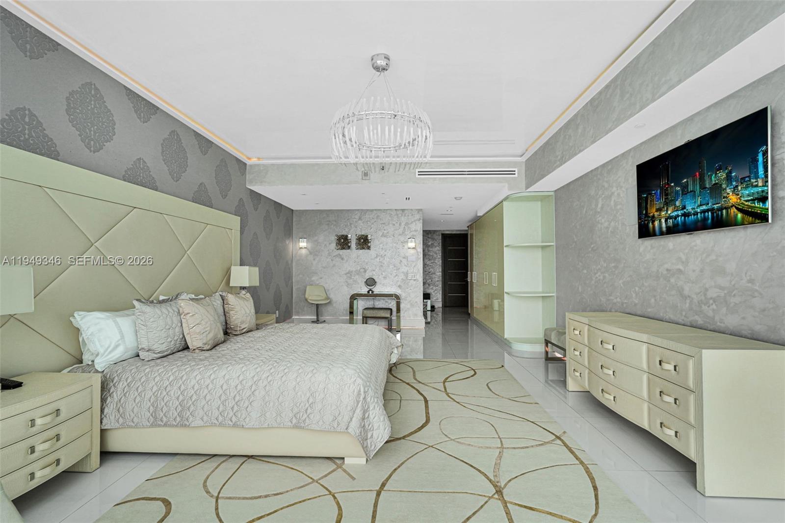 TRUMP HOLLYWOOD - Residential